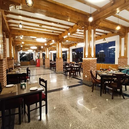Hotel Chautari Pvt Ltd Нагаркот Екстериор снимка