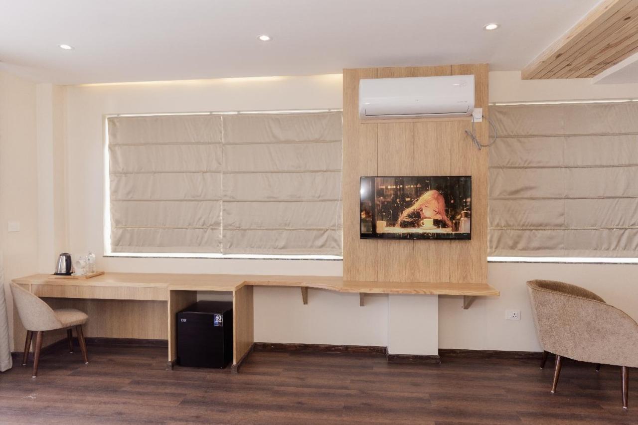 Hotel Chautari Pvt Ltd Нагаркот Екстериор снимка