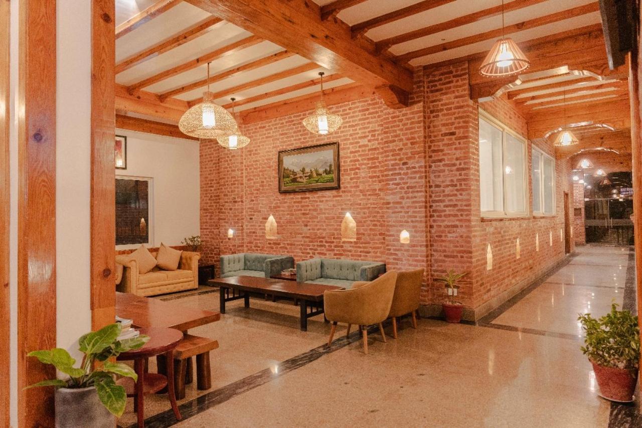 Hotel Chautari Pvt Ltd Нагаркот Екстериор снимка