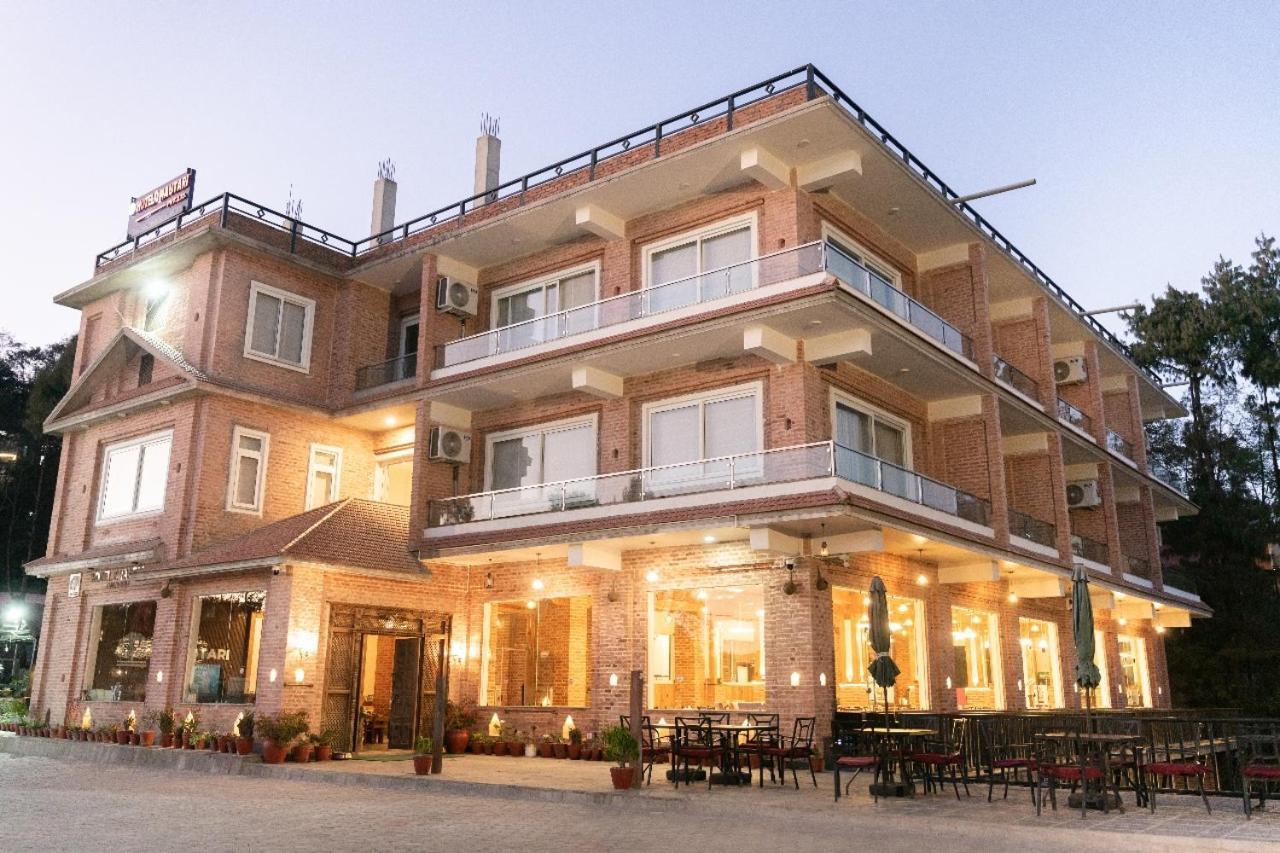 Hotel Chautari Pvt Ltd Нагаркот Екстериор снимка